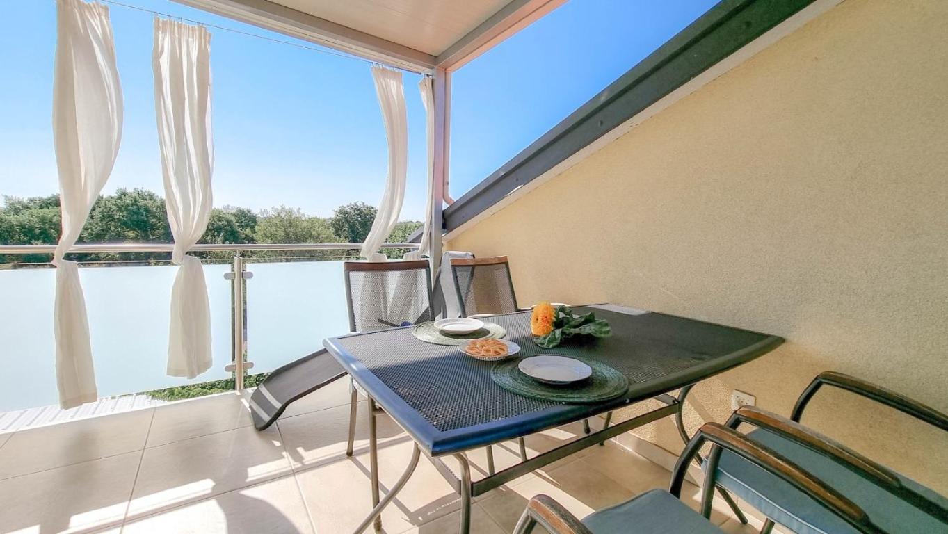 Silos Mare Apartment Novigrad  Bagian luar foto